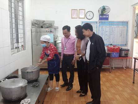 Huyện Phúc Thọ tổ chức giám sát việc thực hiện quy chế dân chủ và vệ sinh an toàn thực phẩm tại một số trường mầm non  trên địa bàn huyện